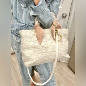 ❤️SOLD❤️ Auth CHRISTIAN DIOR Large Cannage Grained Leather Lady Bag w/ Strap